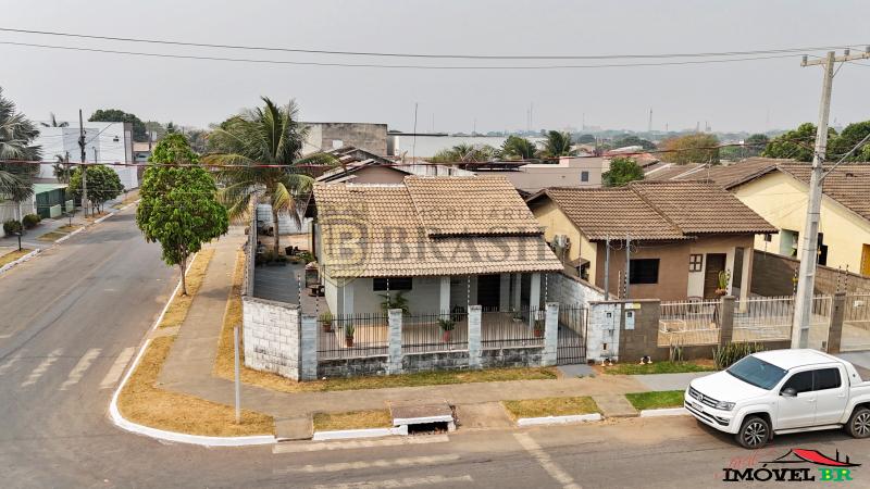 Foto principal: 🌴Vendo Casa De Esquina Bairro Buritis 🌴