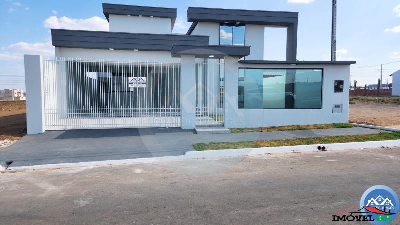 Foto principal: 🏡Vendo Casa de 03 quartos 02 suítes MontSerrat🏡